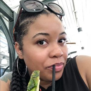 Meet your Posher, Ashlie